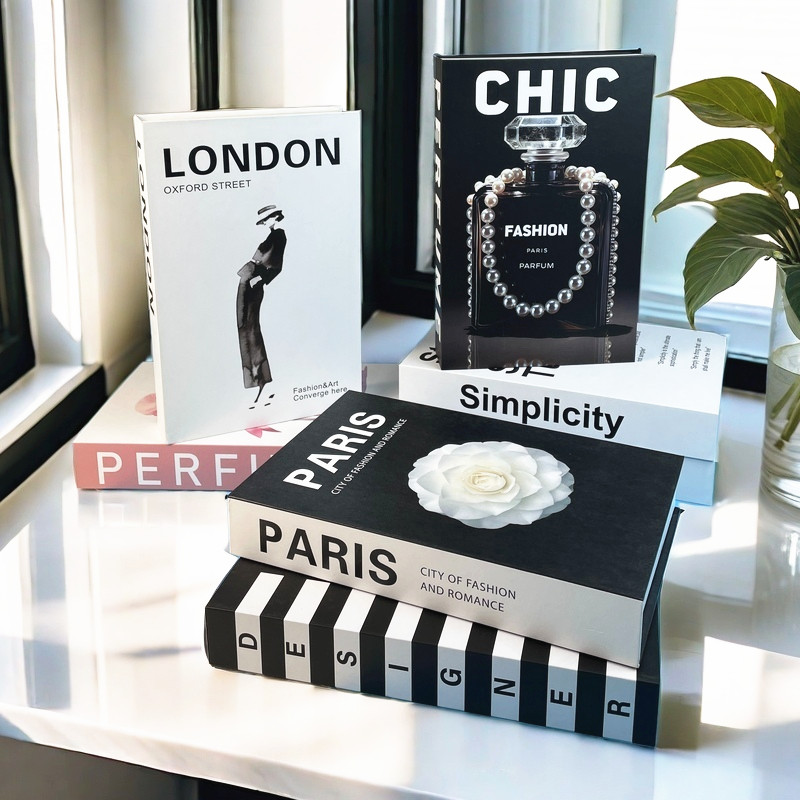 Interior Design Handbook - กล่องเก็บของตกแต่งภายในบ้าน ดีไซน์หนังสือหรูหรา กลิ่นหอมแบบน้ำหอม ตกแต่งสไตล์ปารีส ของประดับตกแต่ง วางบนโต๊ะกาแฟ